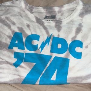 Tailgate brand, ACDC shirt, size large but could fit medium